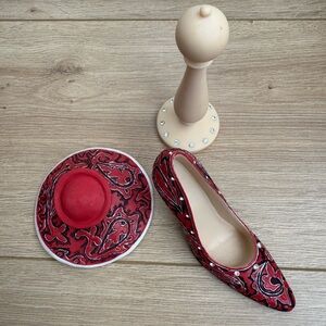 Classic Couture Lady Vanessa Shoe and Hat 1999 Premier Edition Miniature Set